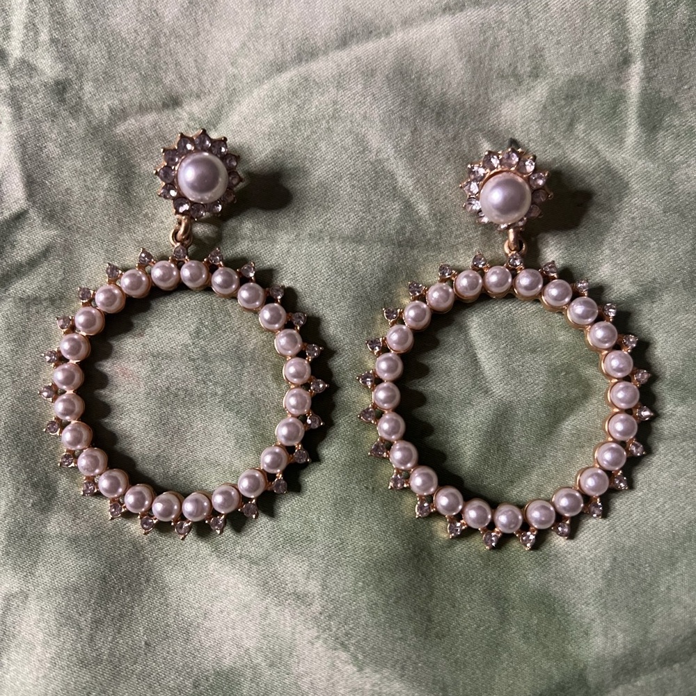 Faux Pearl and Gold Round Dangle Earrings